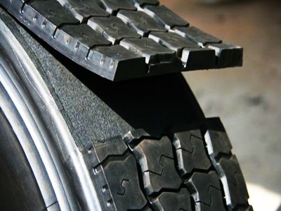 Lốp d&aacute;n Bandag hình ảnh